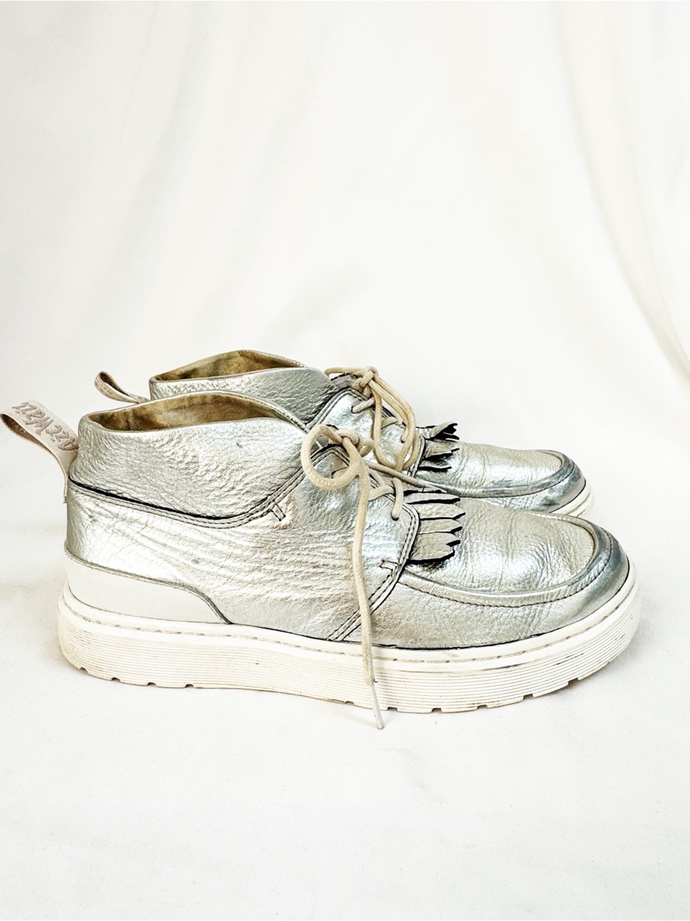 Dr. Martens Jemima Chukka boots, metallic silver leather finish Size 9 - Picture 2 of 6